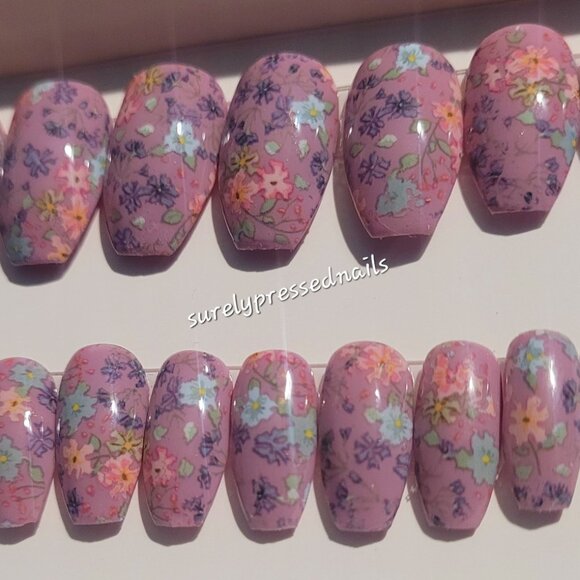 Floral Short Coffin Press on Nails - Picture 1 of 3